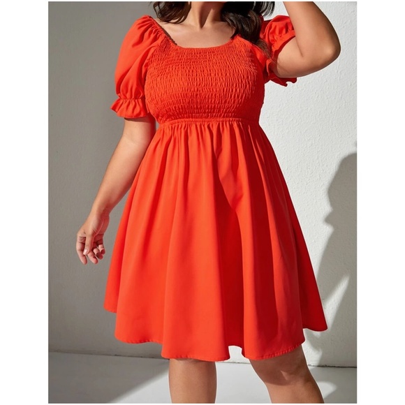 Plus Cut out Solid Mini Dress - Picture 5 of 8